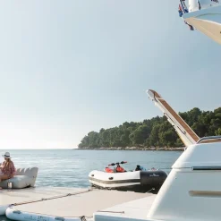 Bateau pneumatique pour Jetski Yachtbeach  JetXtender 380